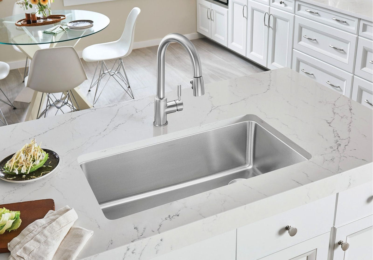 Formera 32-in Single Bowl Undermount Stainless Steel Kitchen Sink