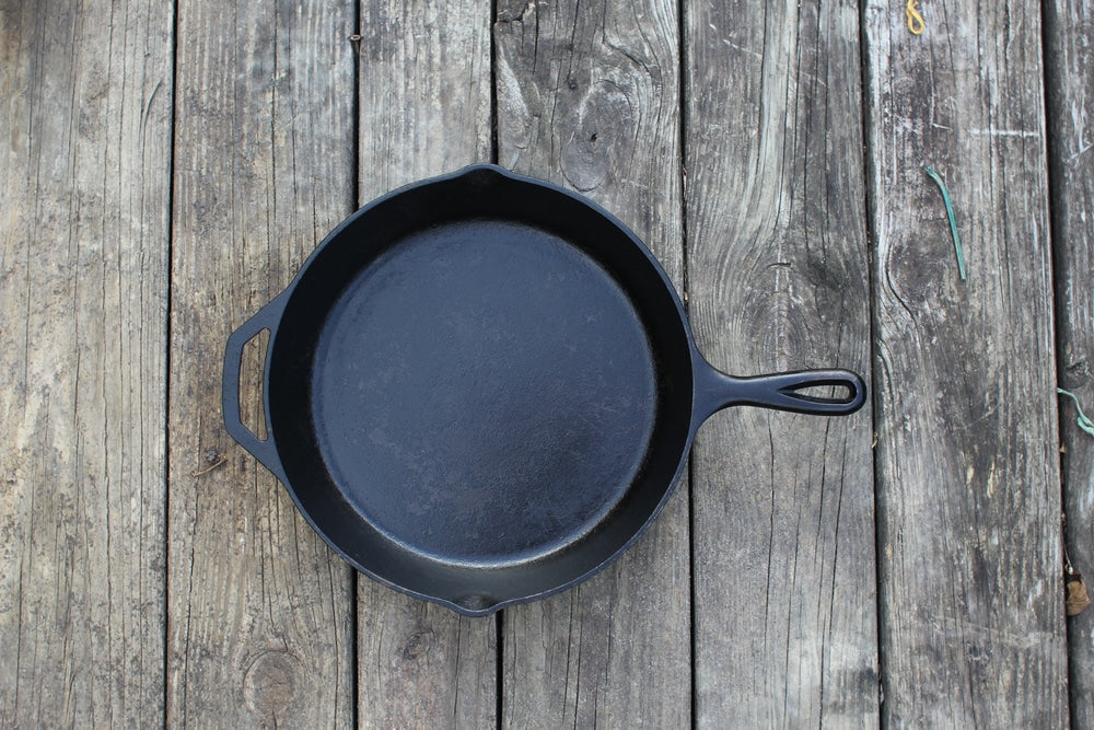 Lodge Seasoned Cast-Iron Skillet, Black, 12-in