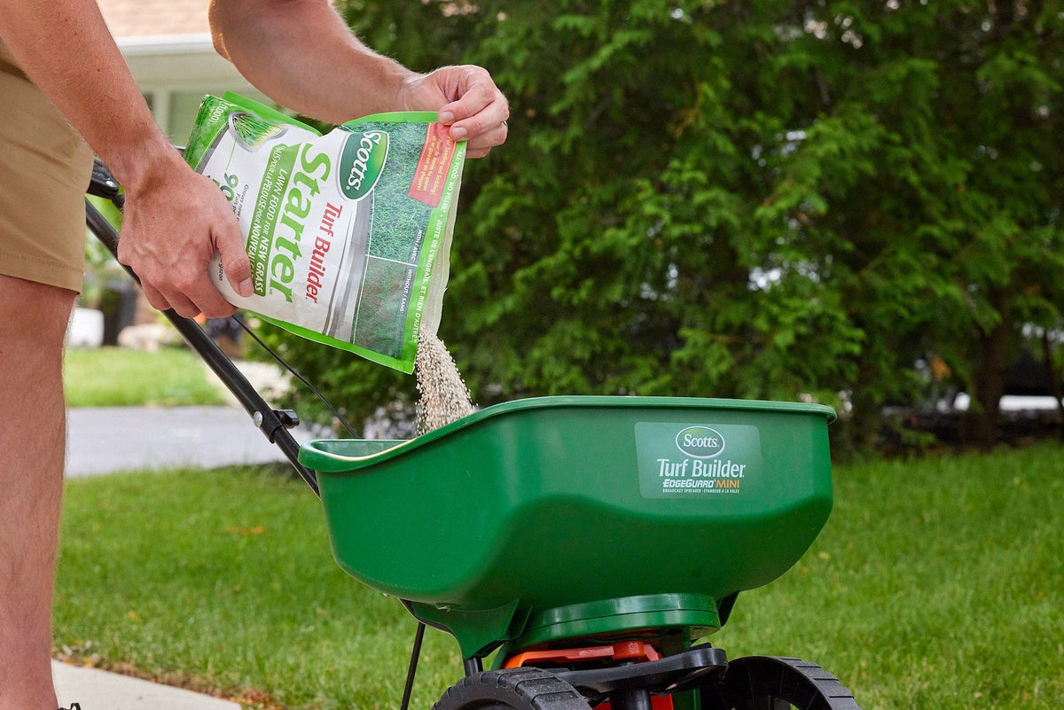 Turf Builder Starter Lawn Fertilizer, 24-25-4 For New Grass, 320-m2